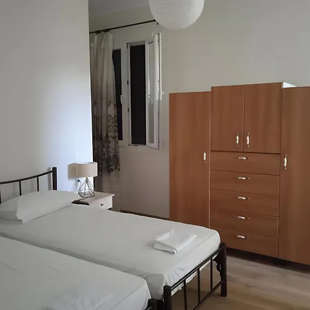 The White House In Mesoggi Апартаменты