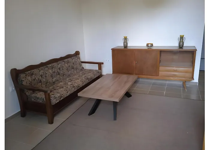 The White House In Mesoggi Апартаменты