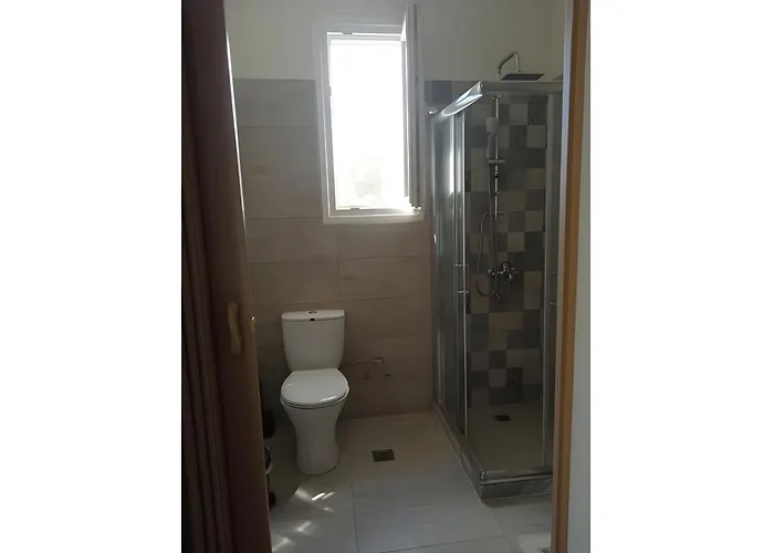 Апартаменты The White House In Mesoggi *