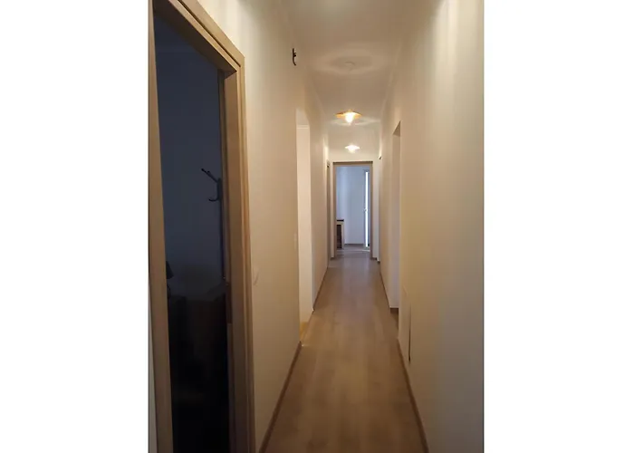 The White House In Mesoggi Vragkaniotika